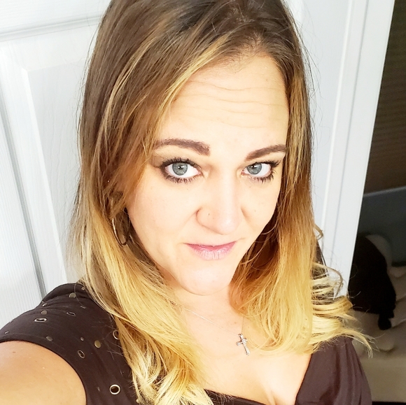 Meet your Posher, Frog 🐸 - Picture 3 of 12